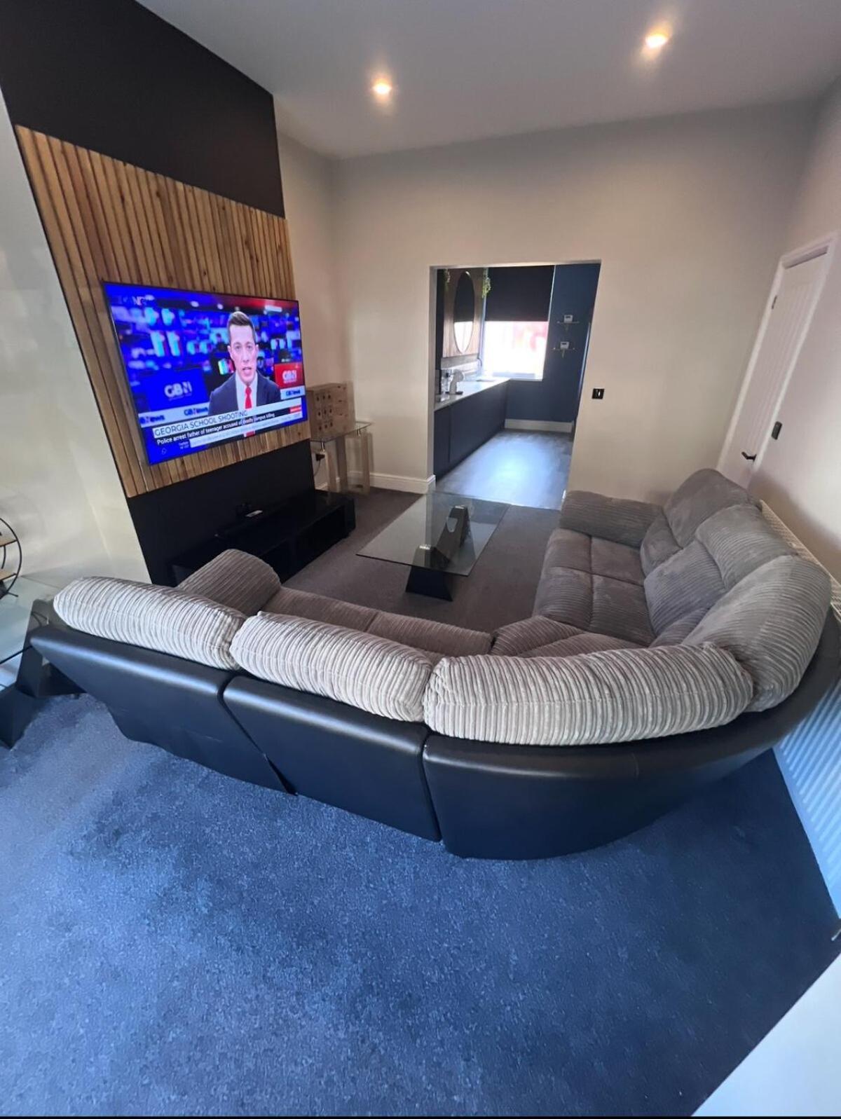 Modern 5 Bedroom Terraced Luxurious House كولوين باي المظهر الخارجي الصورة